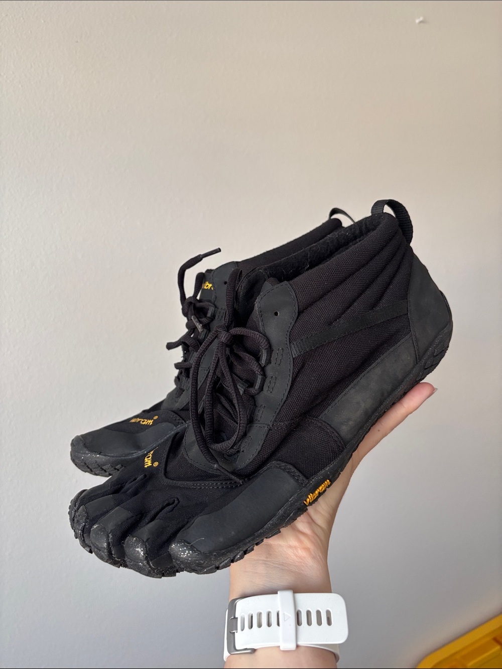 Vibram Men’s FiveFingers V-Trek Insulated Barefoot All-Terrain Outdoor Hiking - Picture 9 of 12